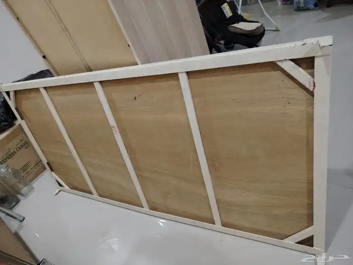 سرير مفرد مع مرتبة 3