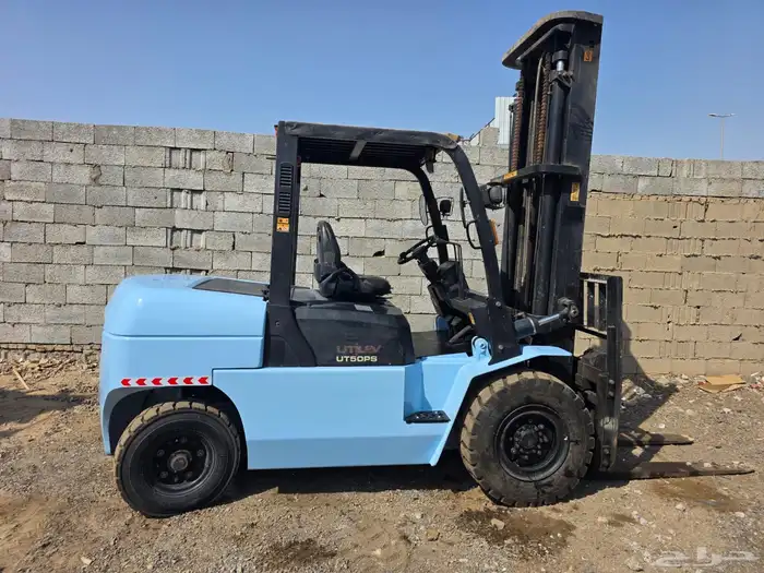 للبيع رافعة شوكية 5 طن 2015 0