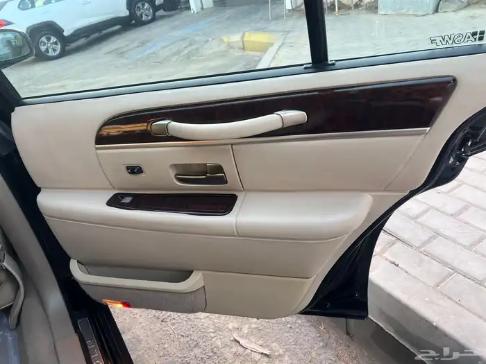 لنكولن تاون كار لنكن 2010 ممشى 260 الف مفحوص مجدد 36