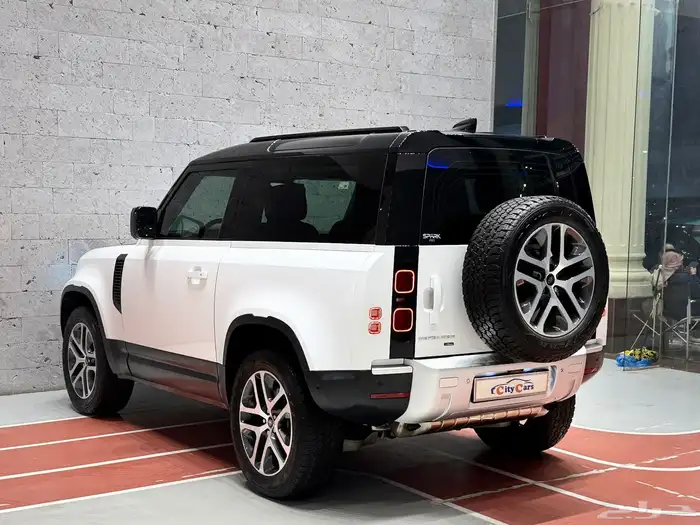 ديفندر 90 HSE P400 13