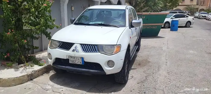 للبيع بكب ميتسوبيشي 1