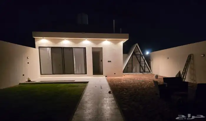 للبيع شاليه المساحة 420 5