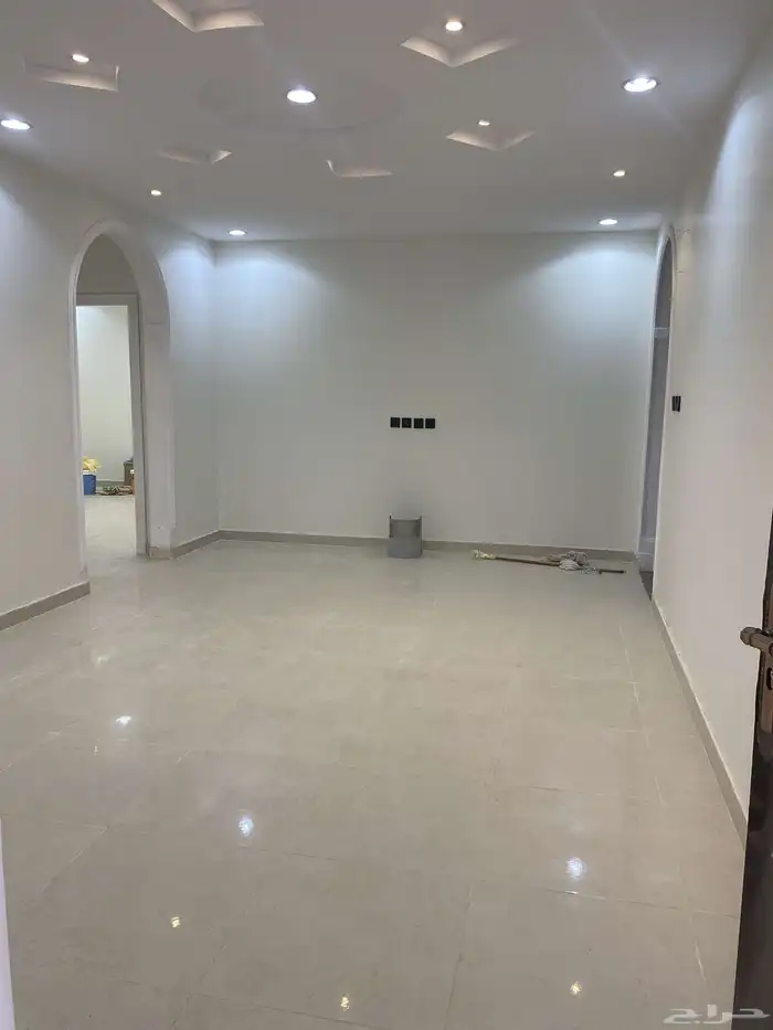 شقة دور ارضي للبيع مساحة 190 متر حي لبن 6