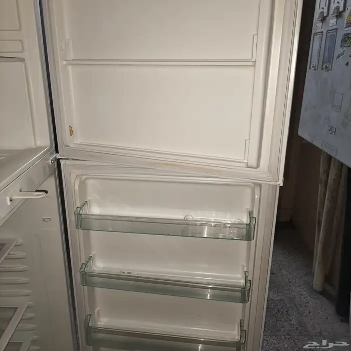 ثلاجه مستعمله نظيفه وممتازه للبيع 1