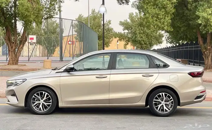 جيلي ام جراند 2023 سعودي 4