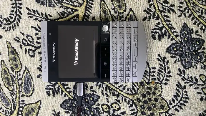 للبيع بلاك بيري نادر جدا حدي 250 0
