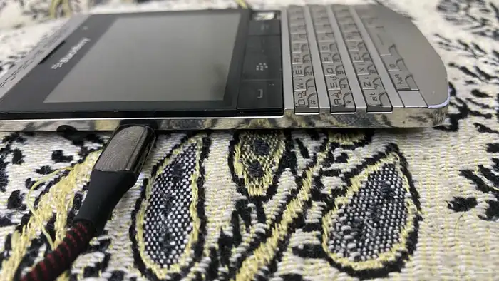 للبيع بلاك بيري نادر جدا حدي 250 6
