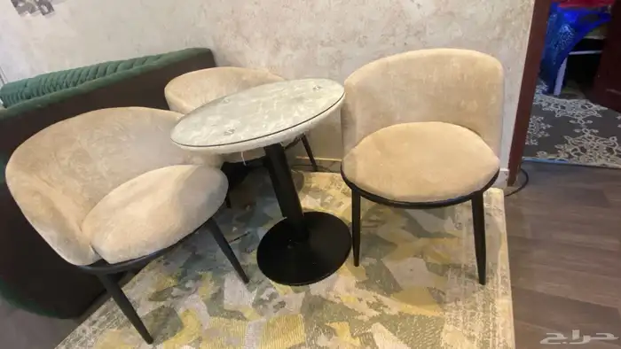 طاوله مع 4كراسي 1