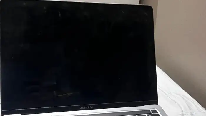 ماك بوك 2022 4