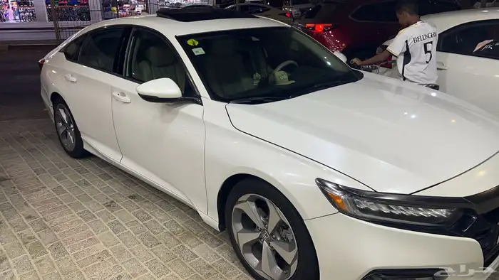 هوندا اكورد 2018 فل كامل 2.0 تون تيربو 9