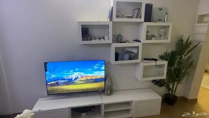 مكتبه ايكيا وطاوله طعام 0
