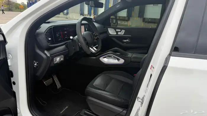 للبيع مرسيدس GLE53 موديل 2025شبه اصفار بسعر خرافي وارد كندا 11