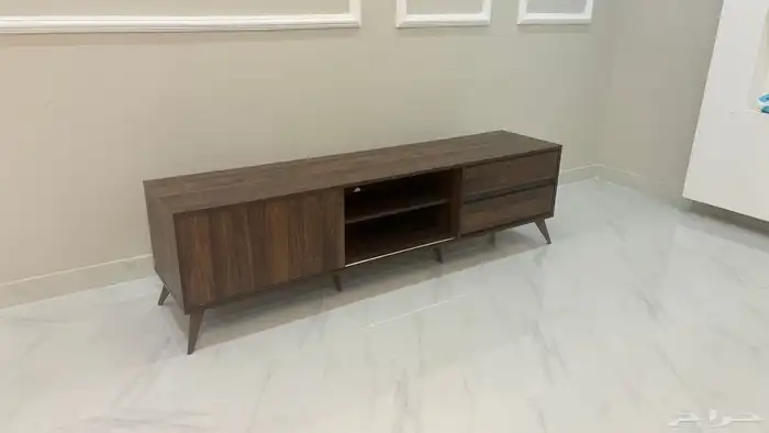 طاولة شاشه 1