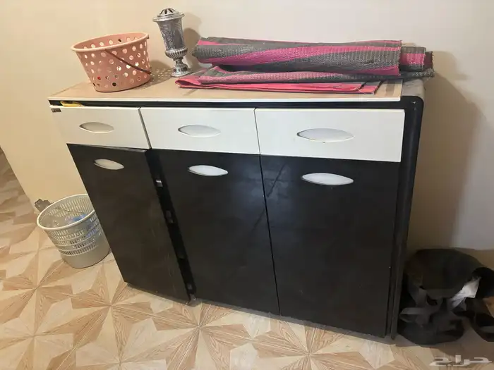 دولاب جزامه طاولة تلفاز قاعدة شاشة سجاد 1