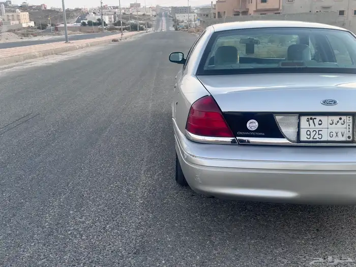 فورد فكتوريا 2008 6