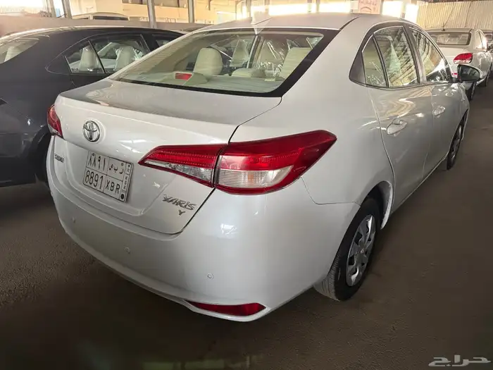 تويوتا ياريس 2022 ممشي 170 الف نظيفة جدا 2