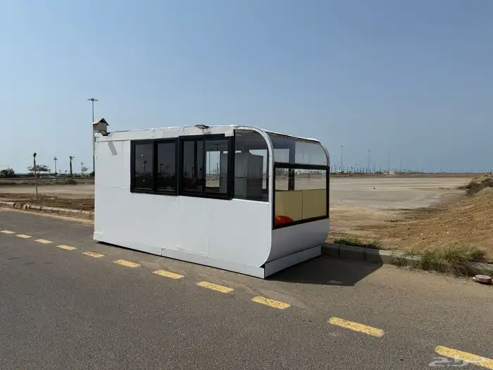 فود تراك للبيع الطول 5 العرض 2 5 1