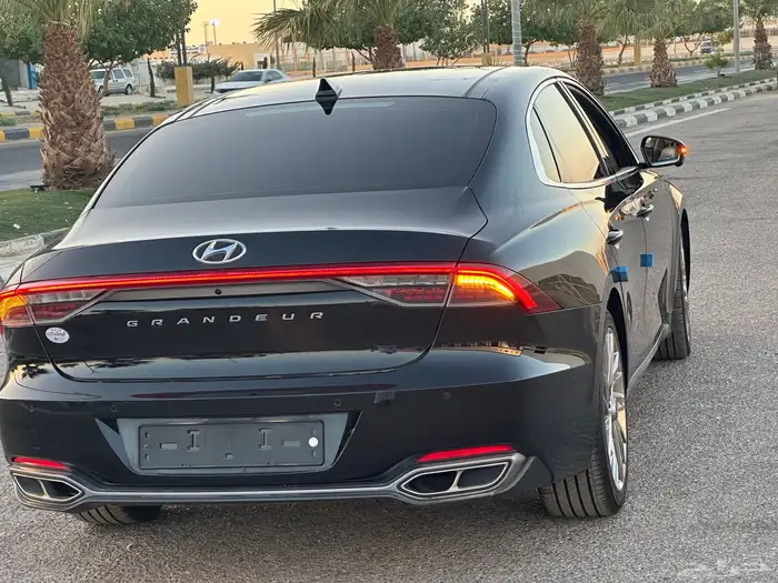 ازيرا 2020 بنزين فل كامل 8