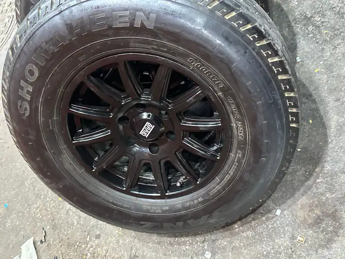 كفرات شاهين ريدنز مع جنوط برايد 6 مسمار مقاس 17 23