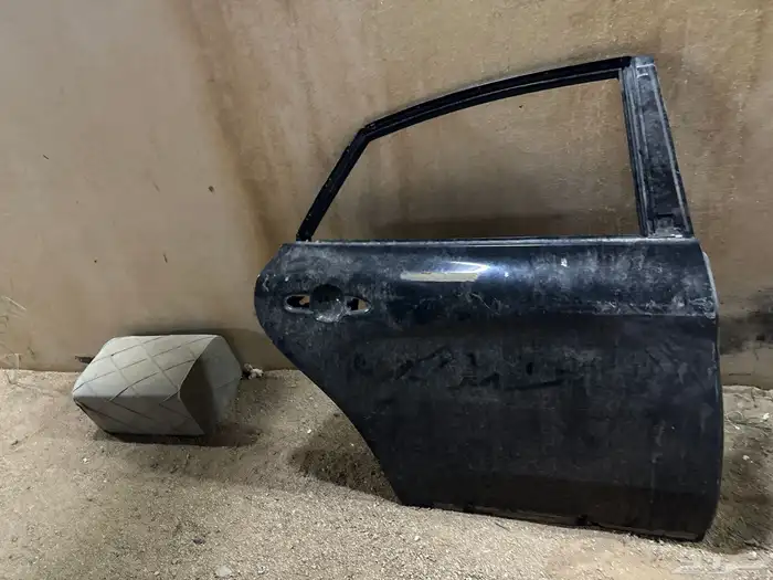 باب افالون خلفي يمين مرشوش على نضافه 1