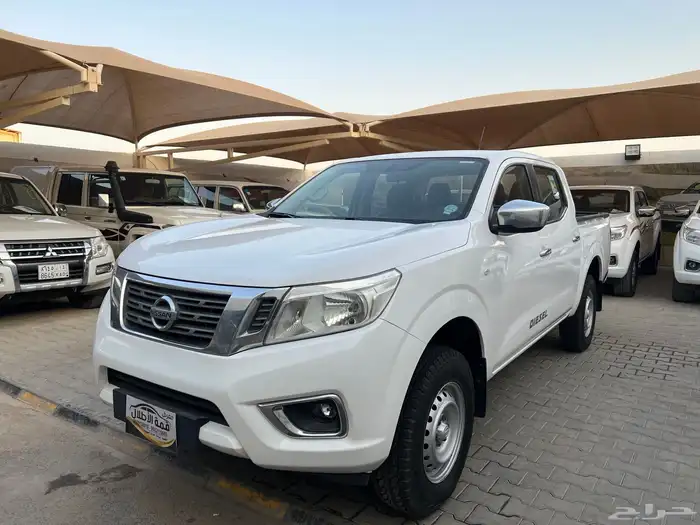 نافارا ديزل 2019 دبل دفلك عداد 152.000 نظيف جدا قمة الاطلال 17