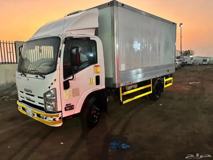 للإيجار دينه تبريد ايسوزو 2016 For Rent ISUZU 0