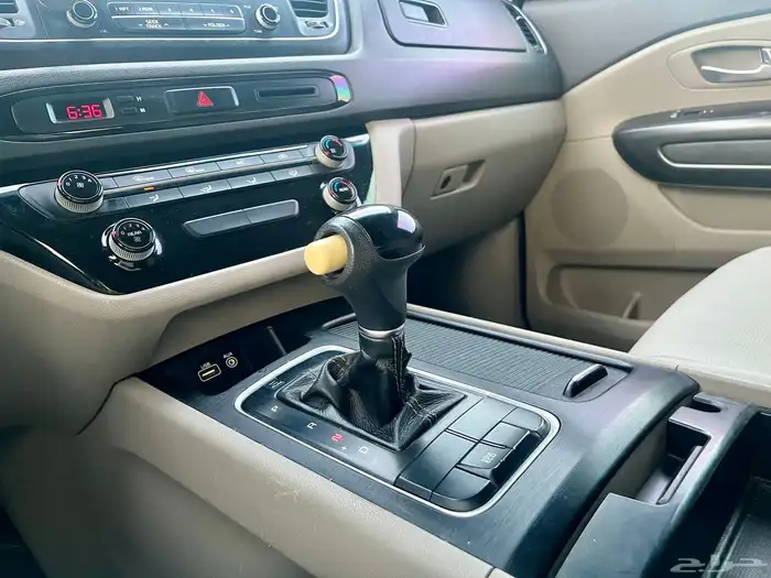 كيا كارنيفال 2015 ( استاندر ) 12