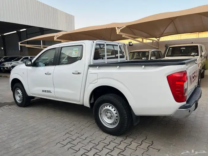 نافارا ديزل 2019 دبل دفلك عداد 152.000 نظيف جدا قمة الاطلال 14