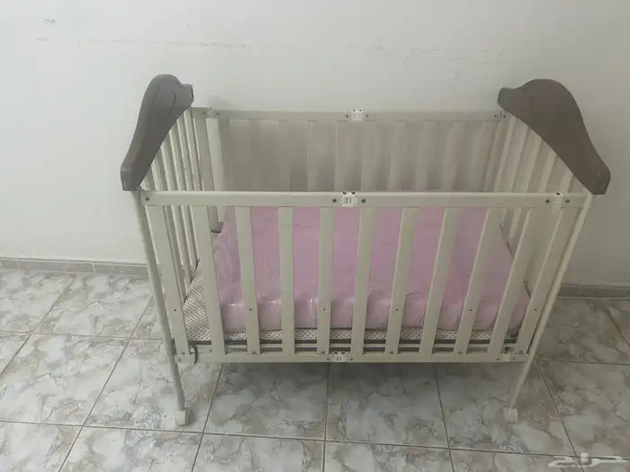 تخت بيبي مع مرتبه 1