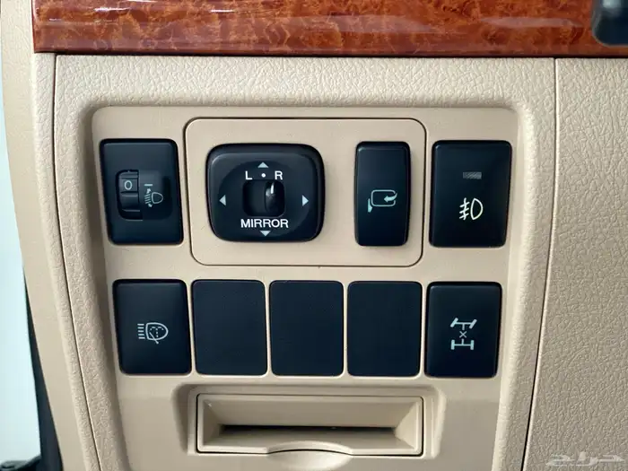 تويوتا لاند كروزر V8 16