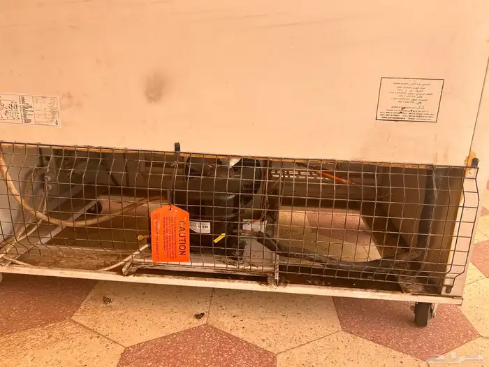 ثلاجة تبريد بابين بحالة ممتازة كمبروسر جديد 4