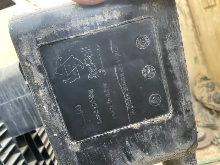 طبليات حمولتها 1500 العدد 8 0