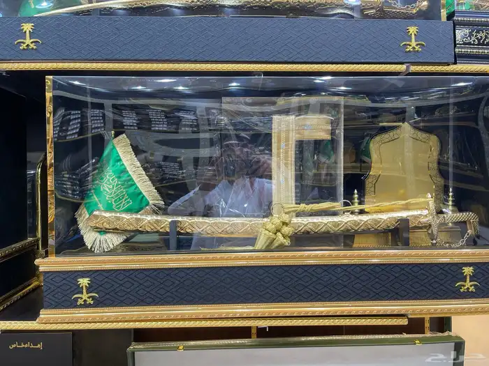 هدايا رجالية بشوت سيوف تخرج ضباط ترقية تقاعد تكريم 18