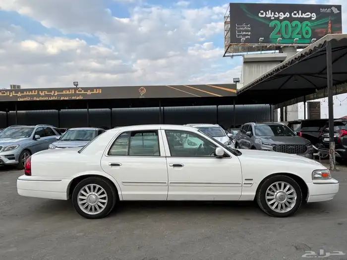 فورد جراند ماركيز 2011 4