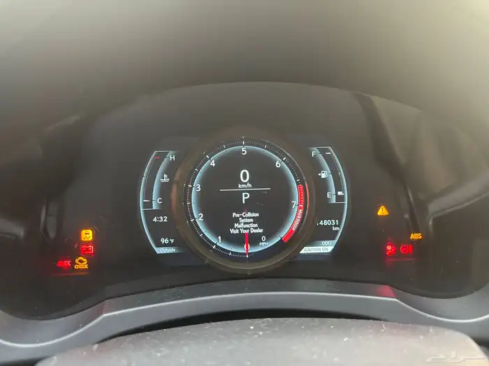 لكزس is350 f sport اصلي 2017 تشليح او لوحات دبي 15