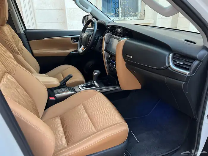تويوتا فورشنر 2023 6سرندل Vx1 12
