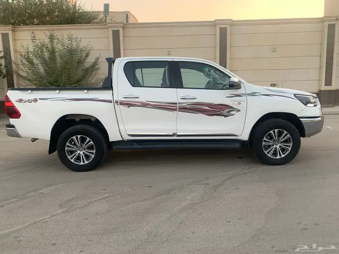 هايلوكس دبل ديزل جحم 2400 شرط 14