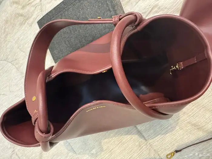 شنطه تشارلز اند كيت جديده بكرتها 5