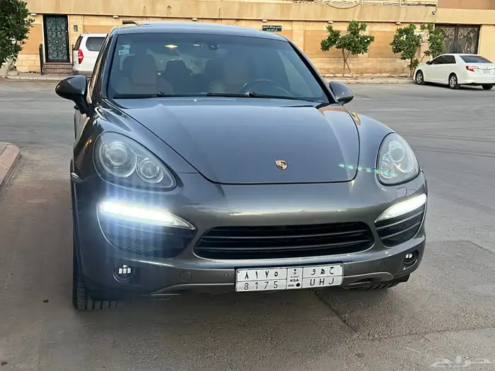 بورش  كيان نظيييفه  فل كامل8 سلندر 1