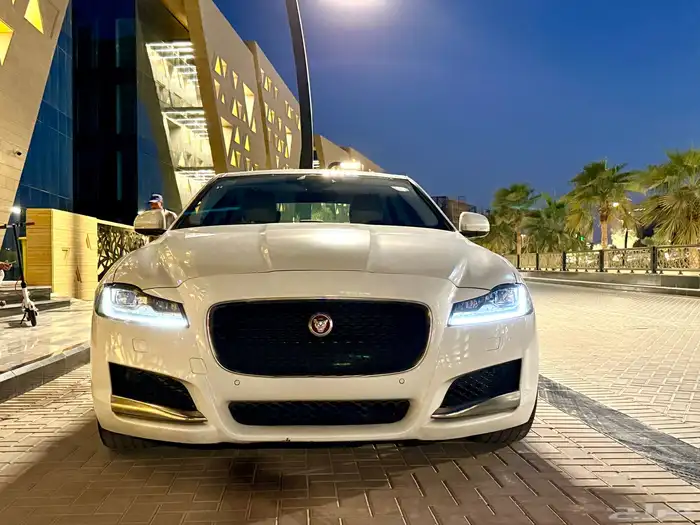 جاكوار XF 2018 0