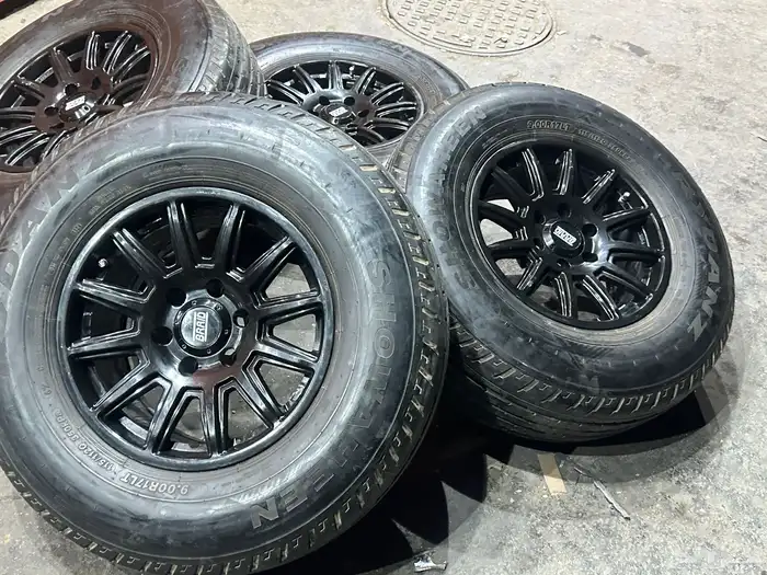 كفرات شاهين ريدنز مع جنوط برايد 6 مسمار مقاس 17 32