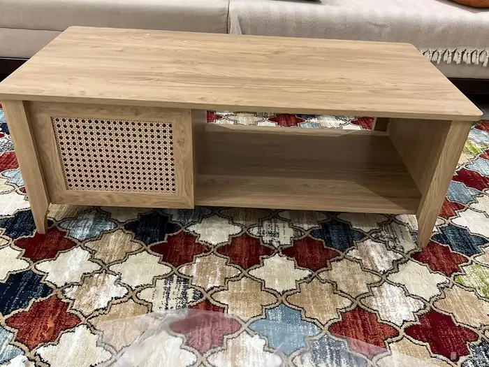 طاولة للبيع 0