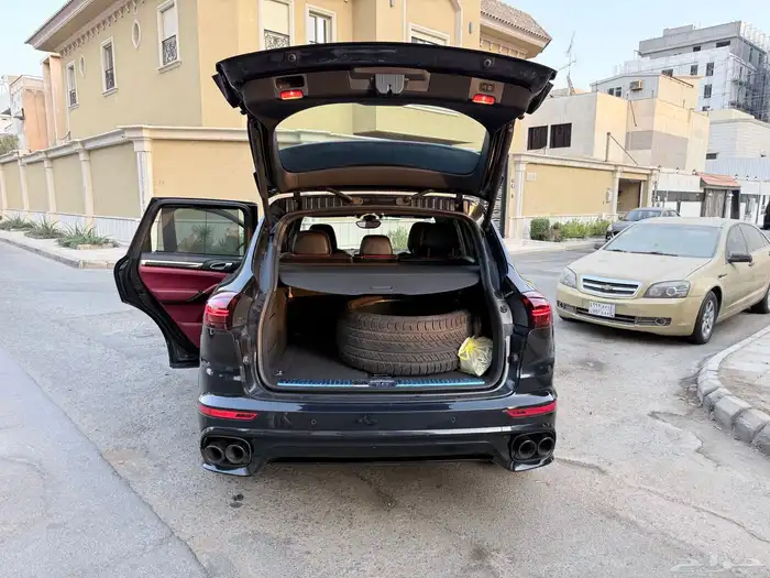 بورش كايين GTS 8