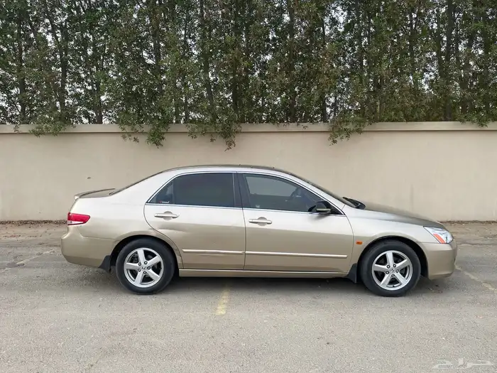 هوندا اكورد 2004 LX فل كامل 11
