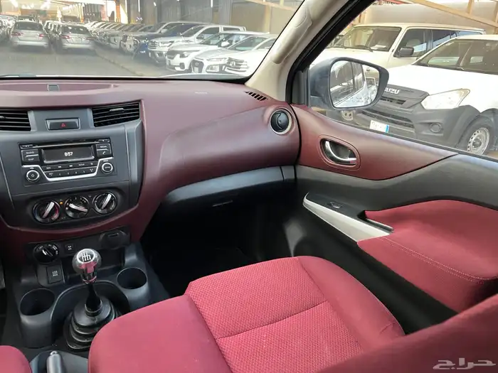 نافارا ديزل 2019 دبل دفلك عداد 152.000 نظيف جدا قمة الاطلال 30