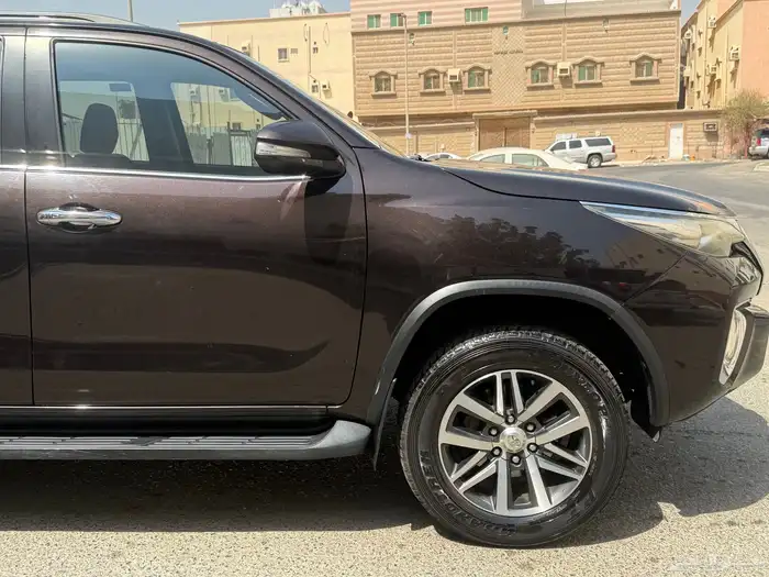 فورتشنر 2016 6 سرندل VX 8