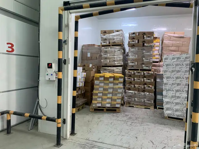 ثلاجة تبريد وتجميد للايجار غرف وطبليات 2