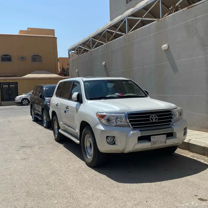 للبيع كفرات شاهين 17 تايلندي مع جنوط صيني 6