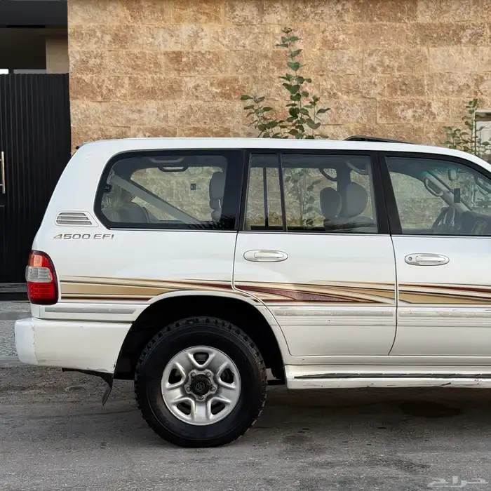 لاندكروزر GXR جكسار قير عادي اساس فل 2006 بريمي 14