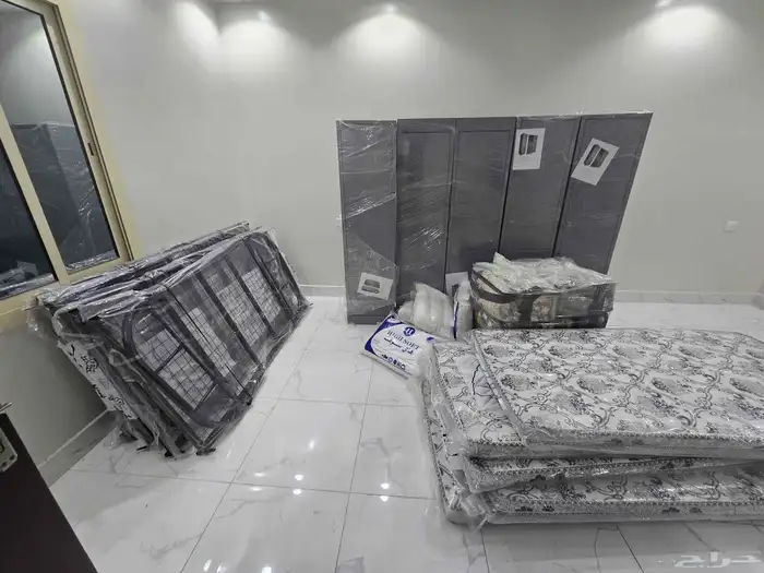 تجهيز غرف سكن مراتب فندقيه سرير حديد دورين مراتب مخدات لحاف 27